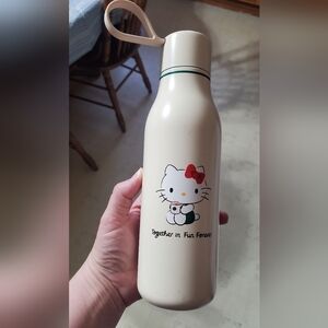 Hello Kitty X Starbucks Collab Cream Water Bottle, 20 Ounce, NWOT